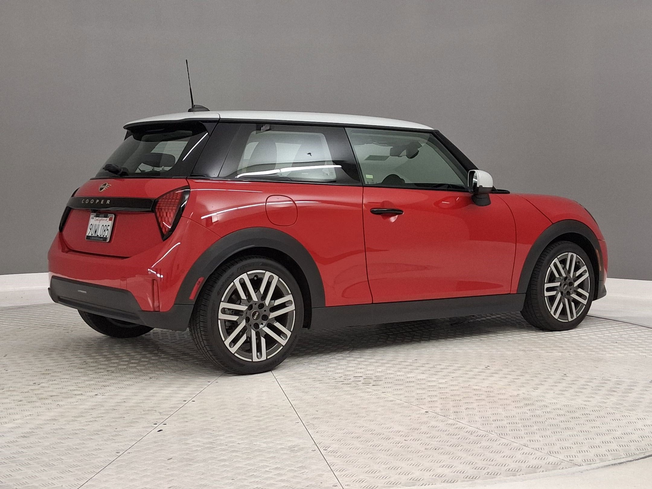 2025 MINI Hardtop 2 Door Cooper photo 6