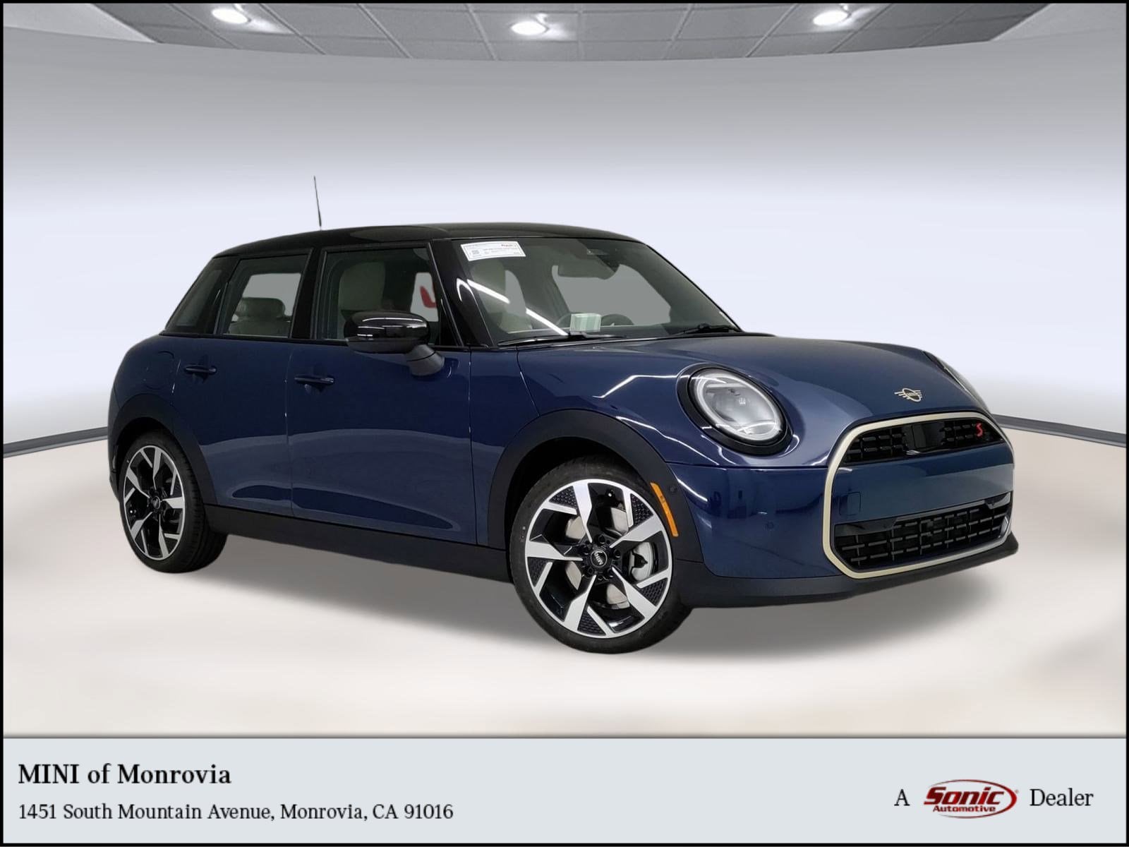 2026 MINI Hardtop 4 Door S's photo