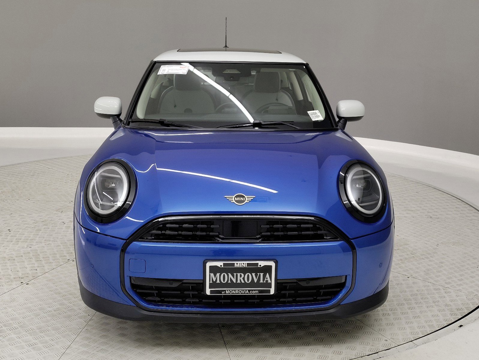 2025 Mini Cooper Signature photo 2