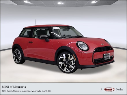 2025 MINI Hardtop 2 Door Iconic Hatchback