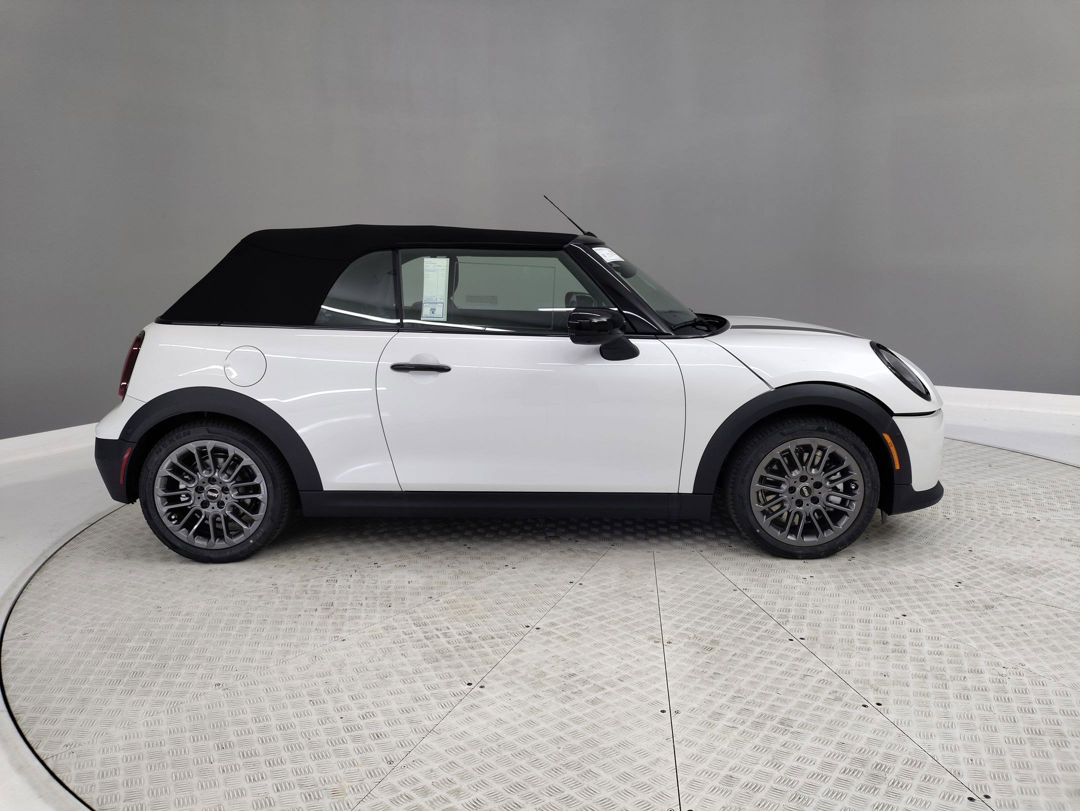 2026 Mini Cooper Convertible Iconic photo 2