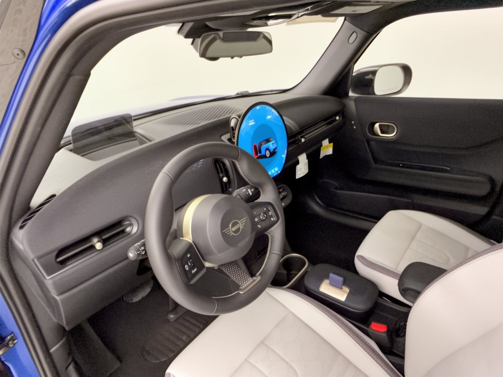 New 2027 MINI 4 Door Signature Plus Hatchback