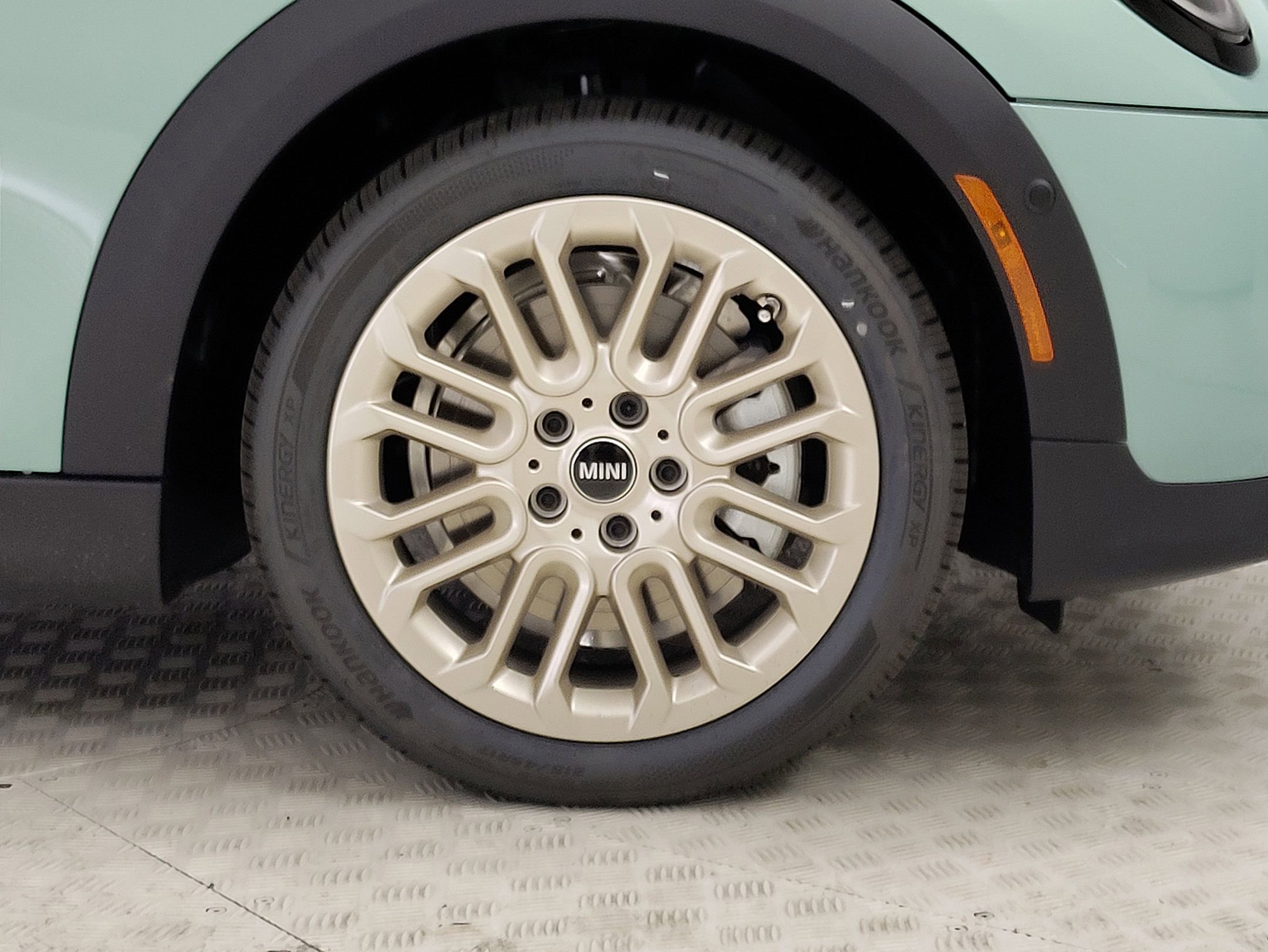 2026 Mini Cooper S Iconic photo 4