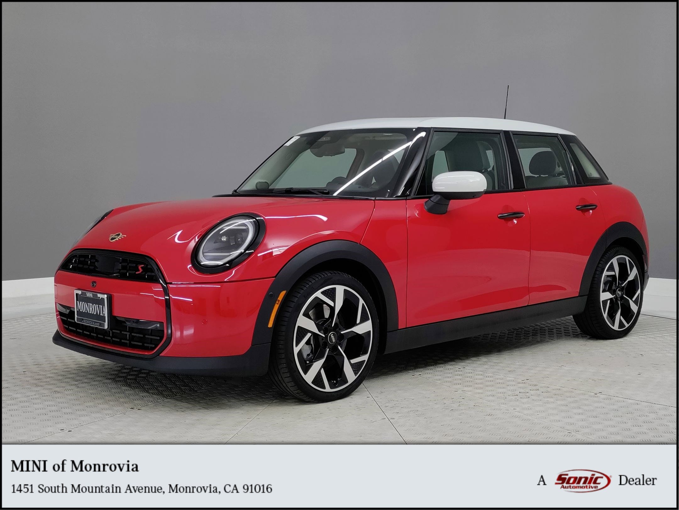 2025 MINI Hardtop 4 Door S's photo