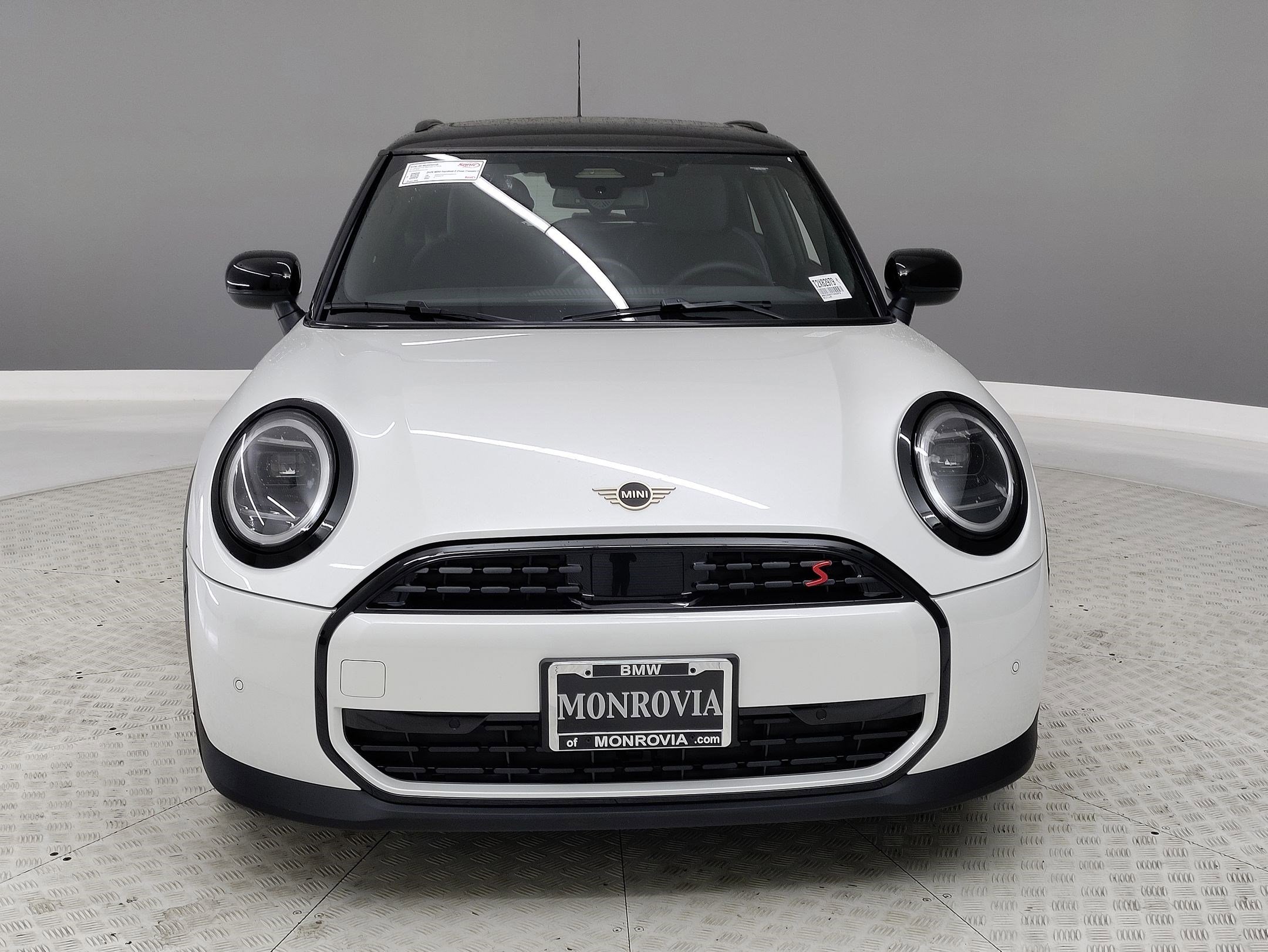 2026 Mini Cooper Hardtop S photo 2