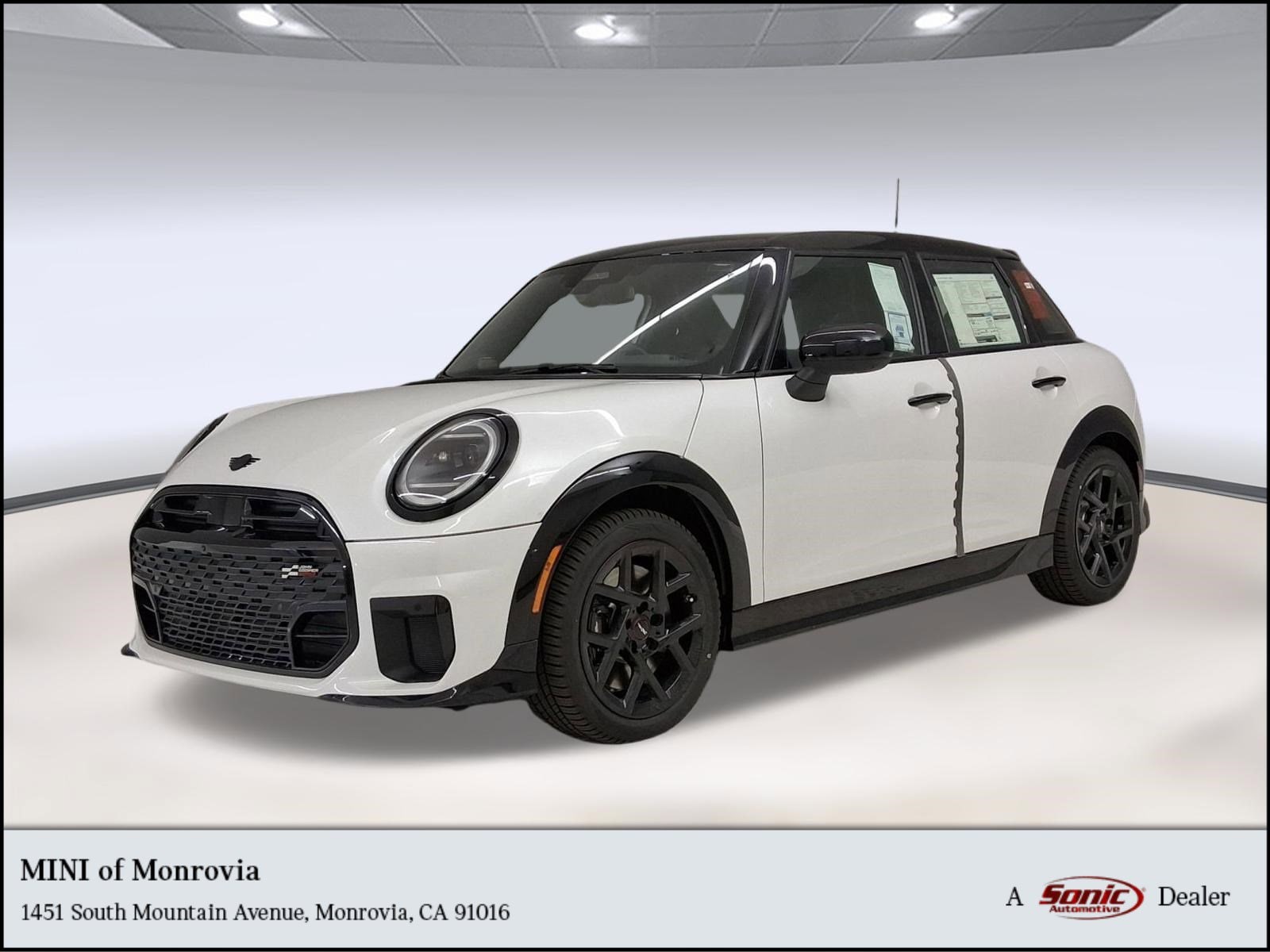 2026 MINI Hardtop Cooper S's photo
