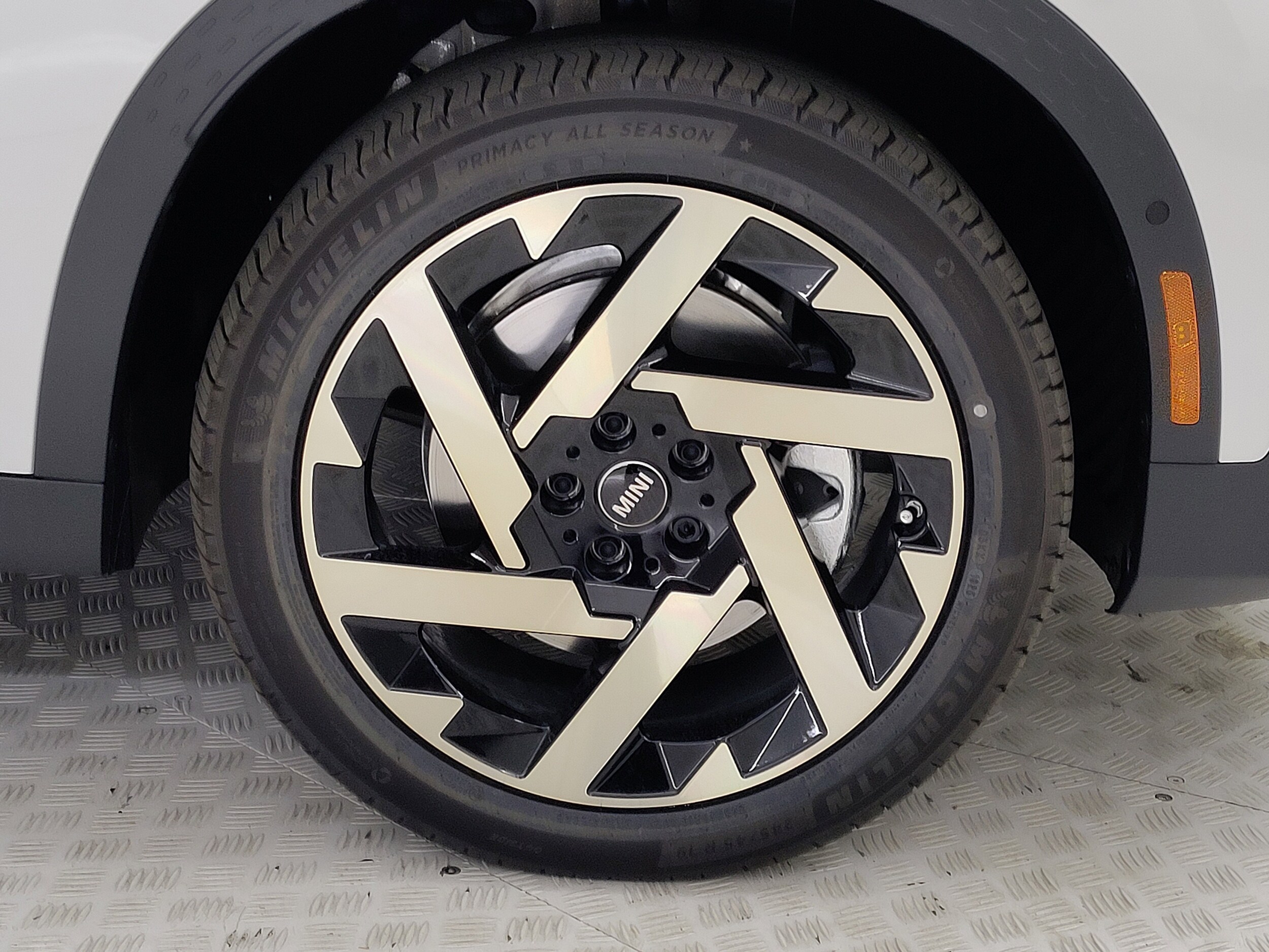2025 Mini Countryman S ALL4 photo 2