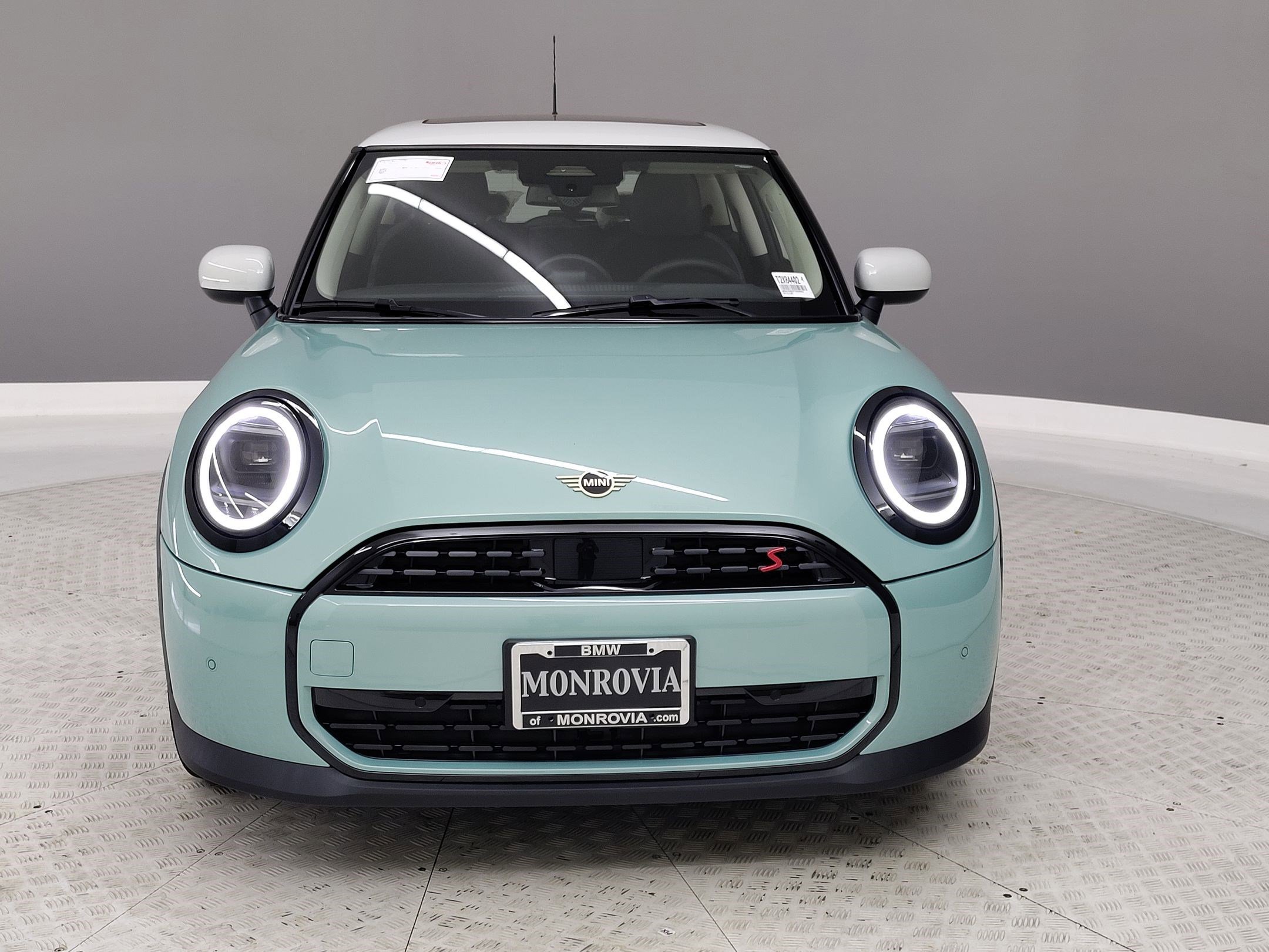 2026 Mini Cooper Hardtop S photo 2