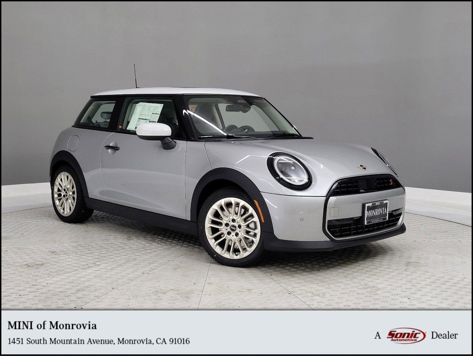 2025 MINI Hardtop 2 Door Signature Plus
