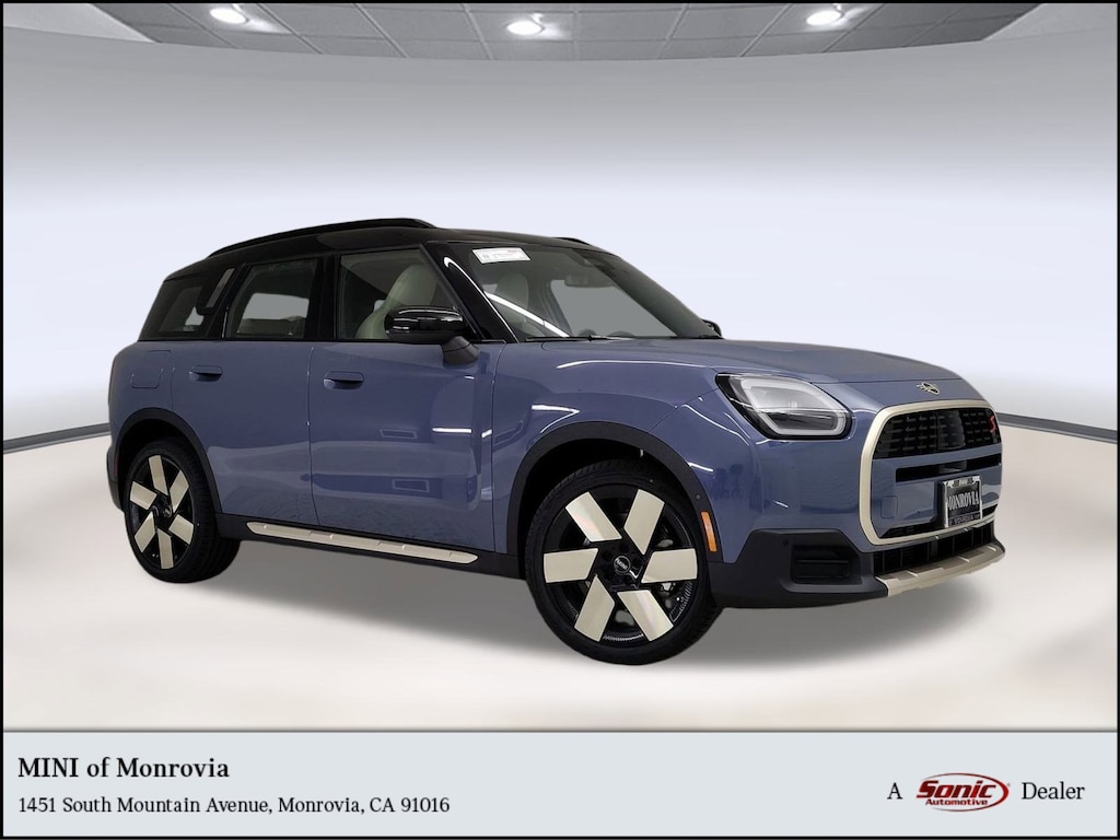 New 2026 MINI Countryman Signature Plus SUV