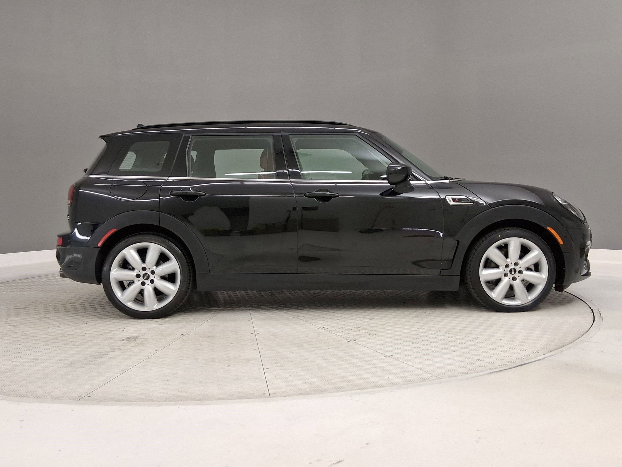 2024 MINI Clubman Cooper S photo 5