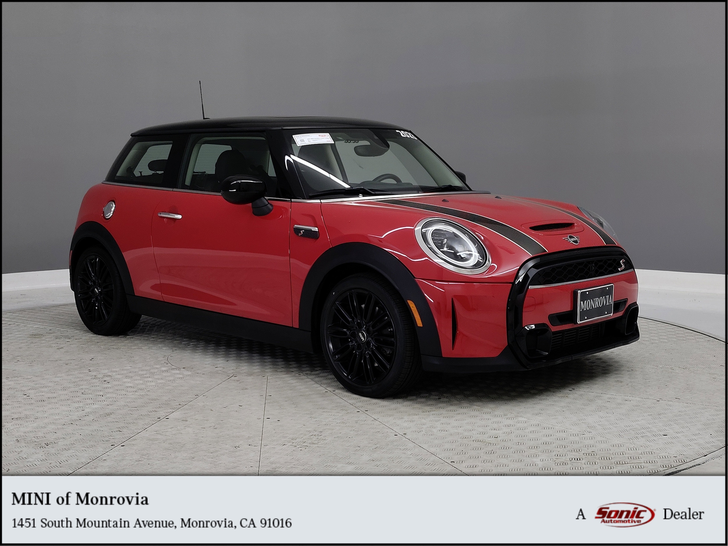 2023 MINI 3 Door S's photo