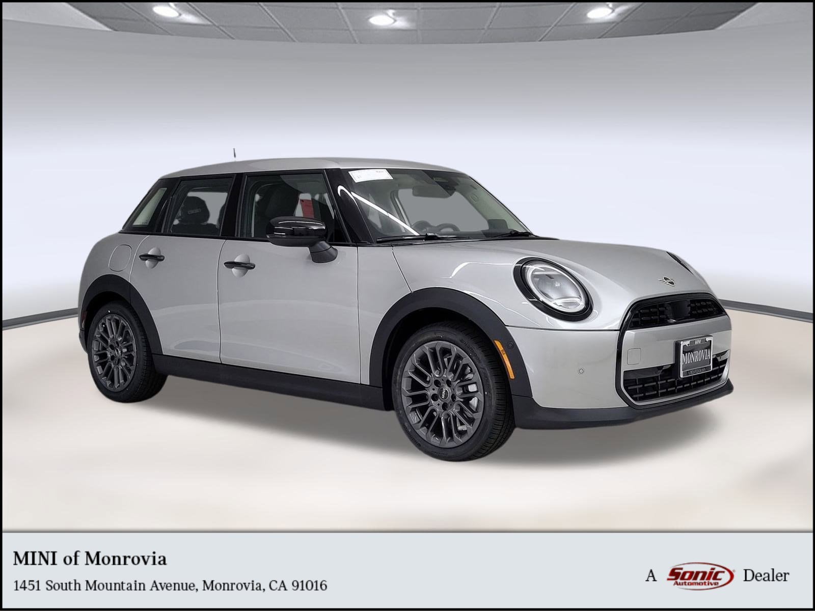 2026 MINI Hardtop 4 Door's photo