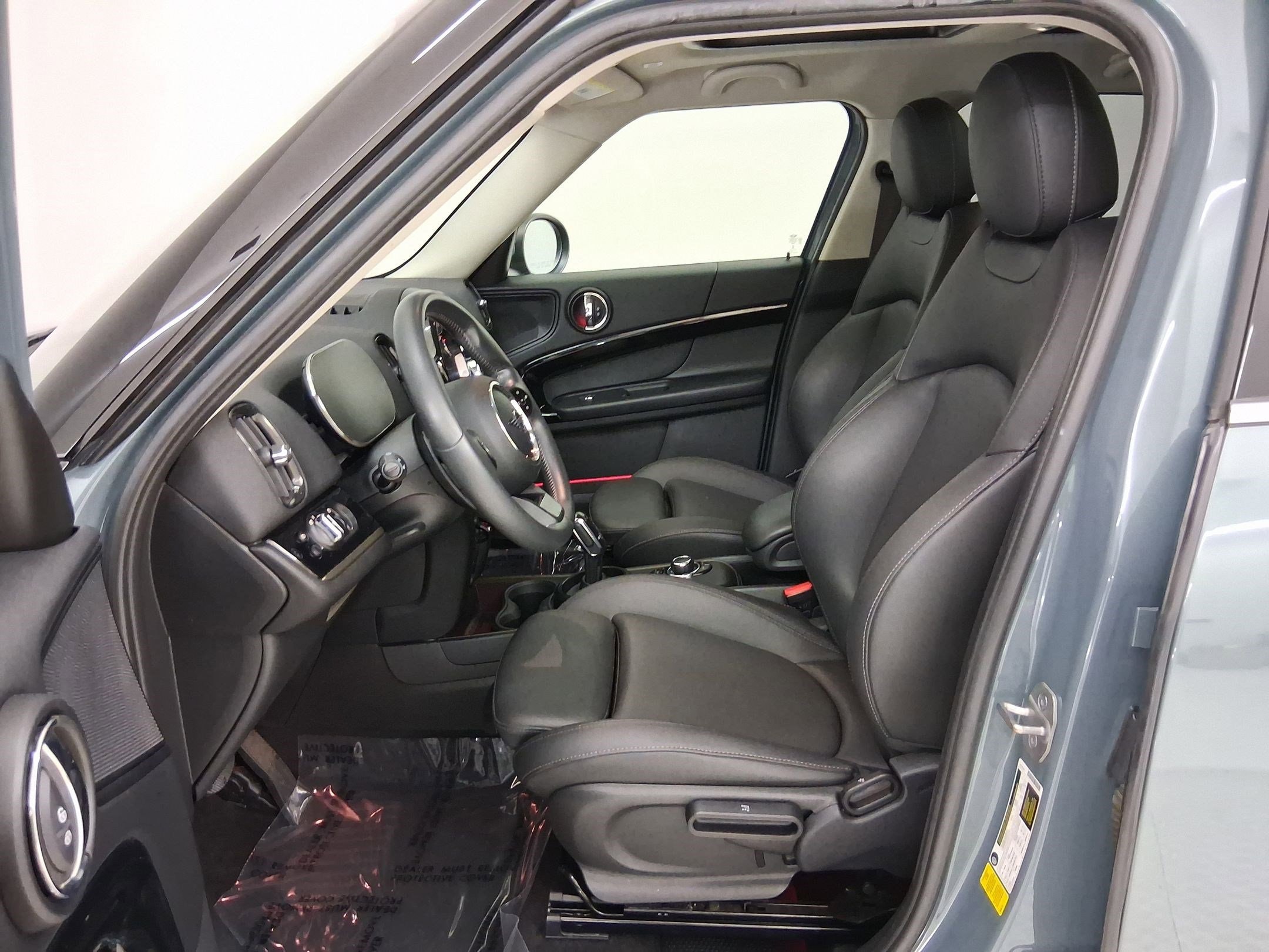 2023 MINI Countryman Cooper S photo 2