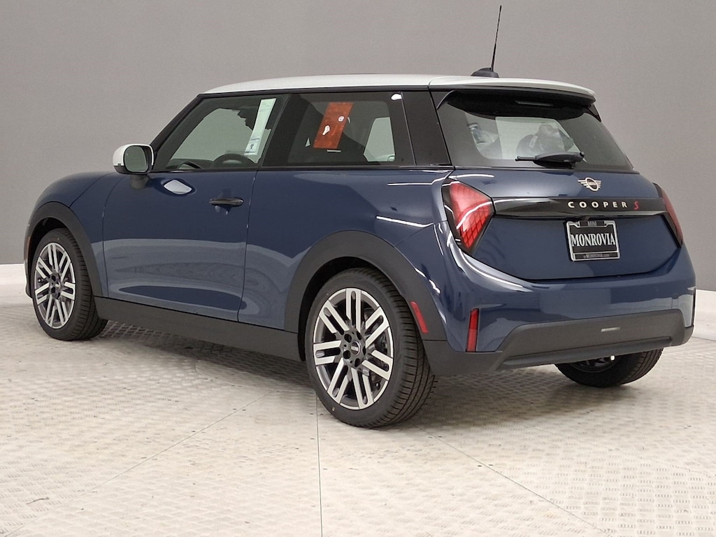 New 2026 MINI 2 Door Signature Plus Hatchback