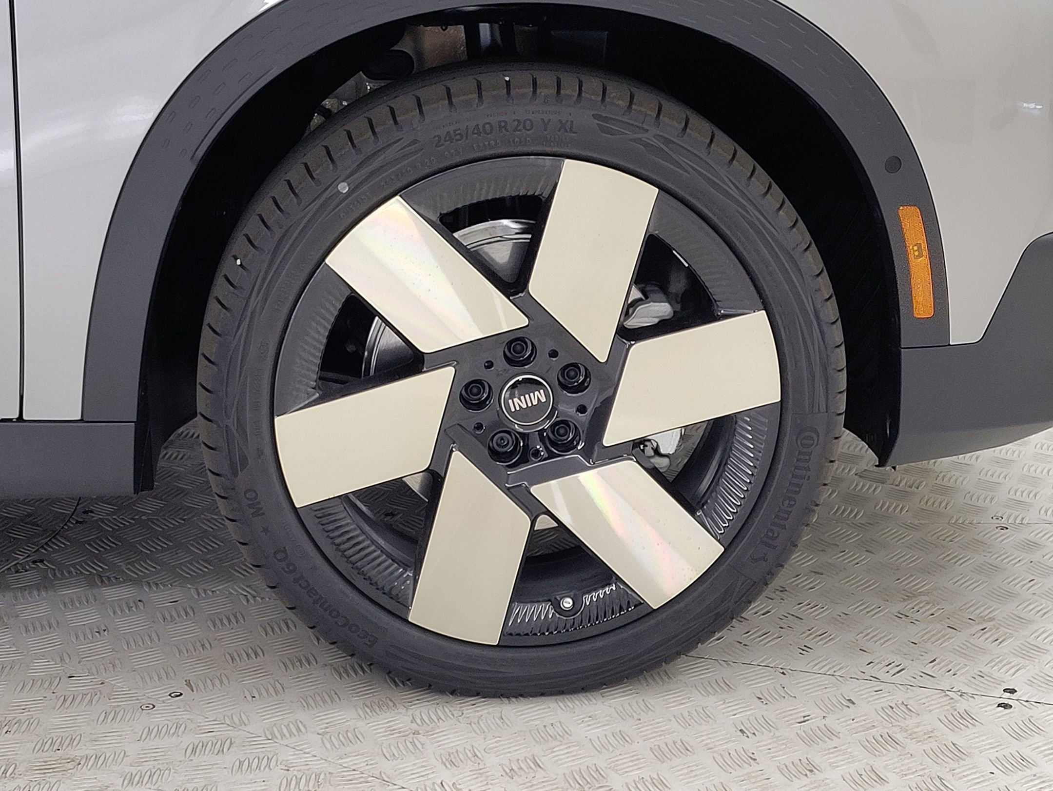 2026 Mini Countryman Iconic S ALL4 photo 2
