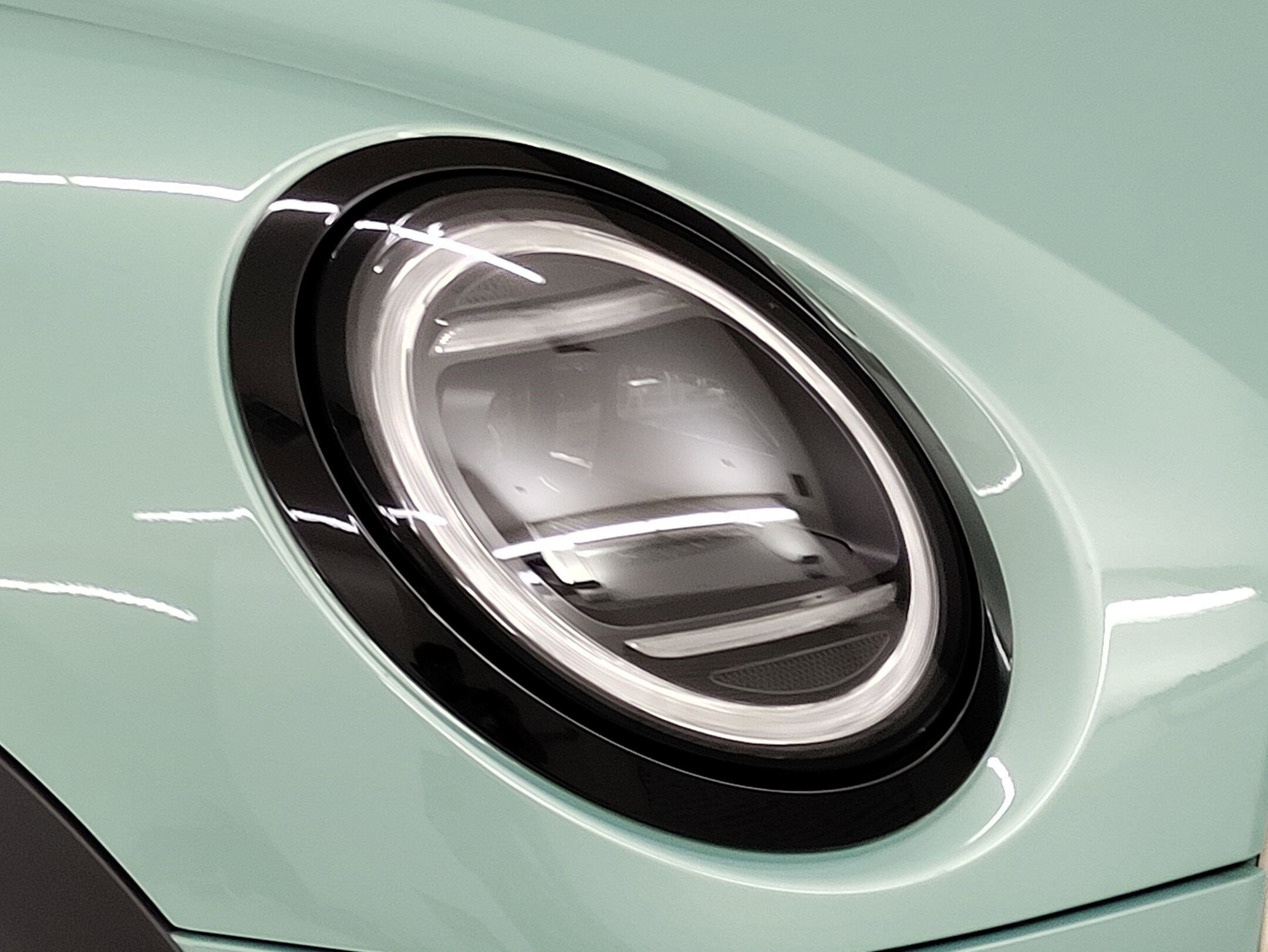 2026 Mini Cooper S Iconic photo 3