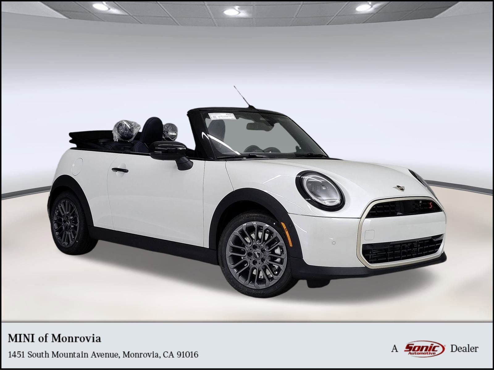 2026 MINI Convertible S's photo