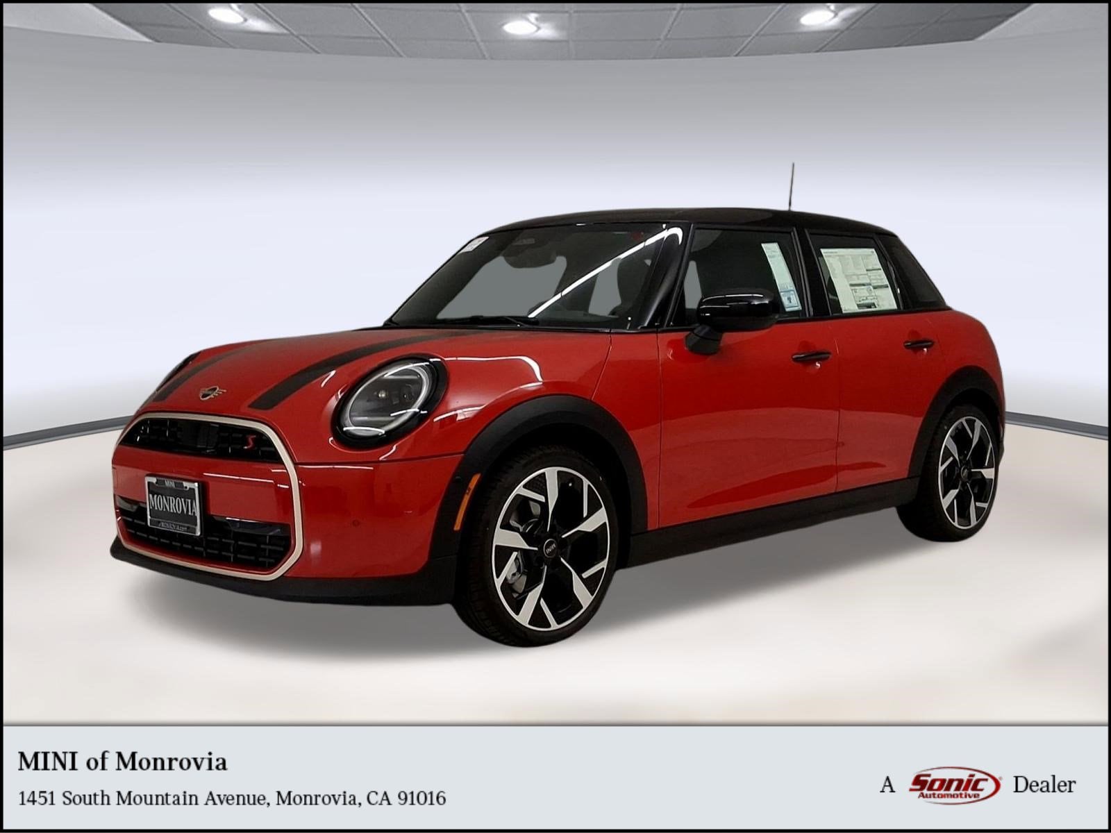 2026 MINI Hardtop Cooper S's photo