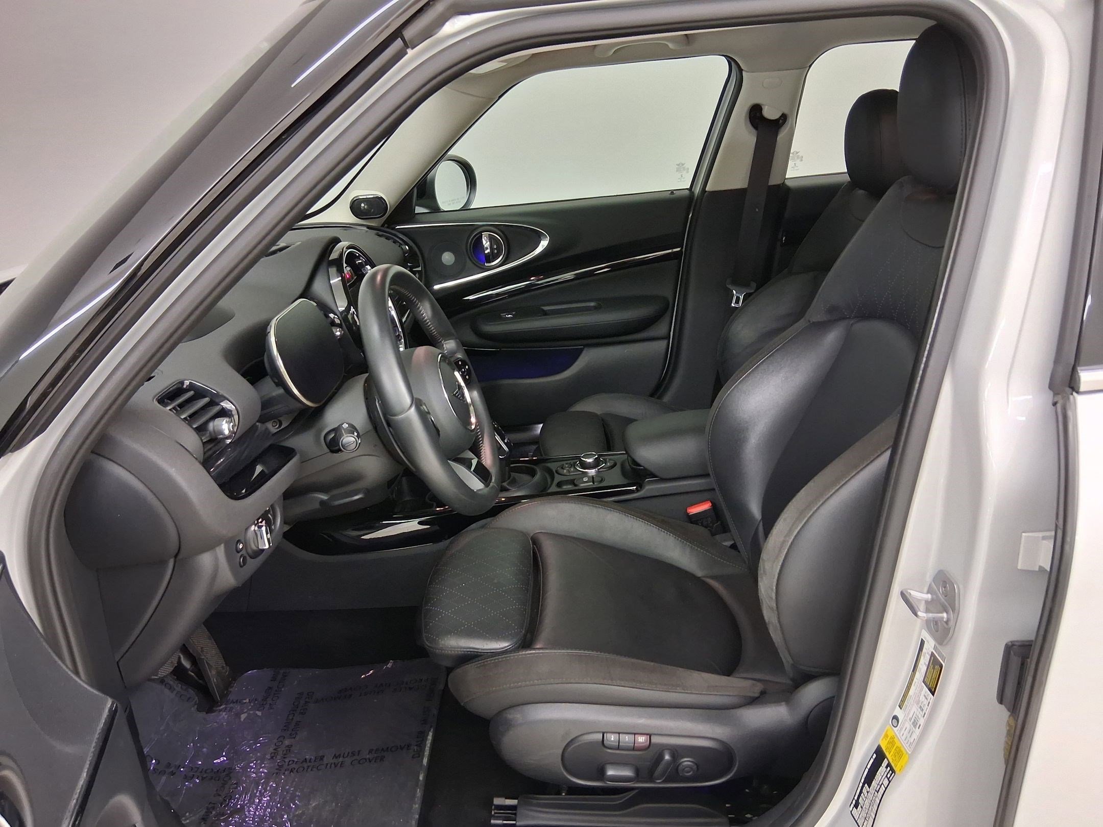 2023 MINI Clubman Cooper S photo 2