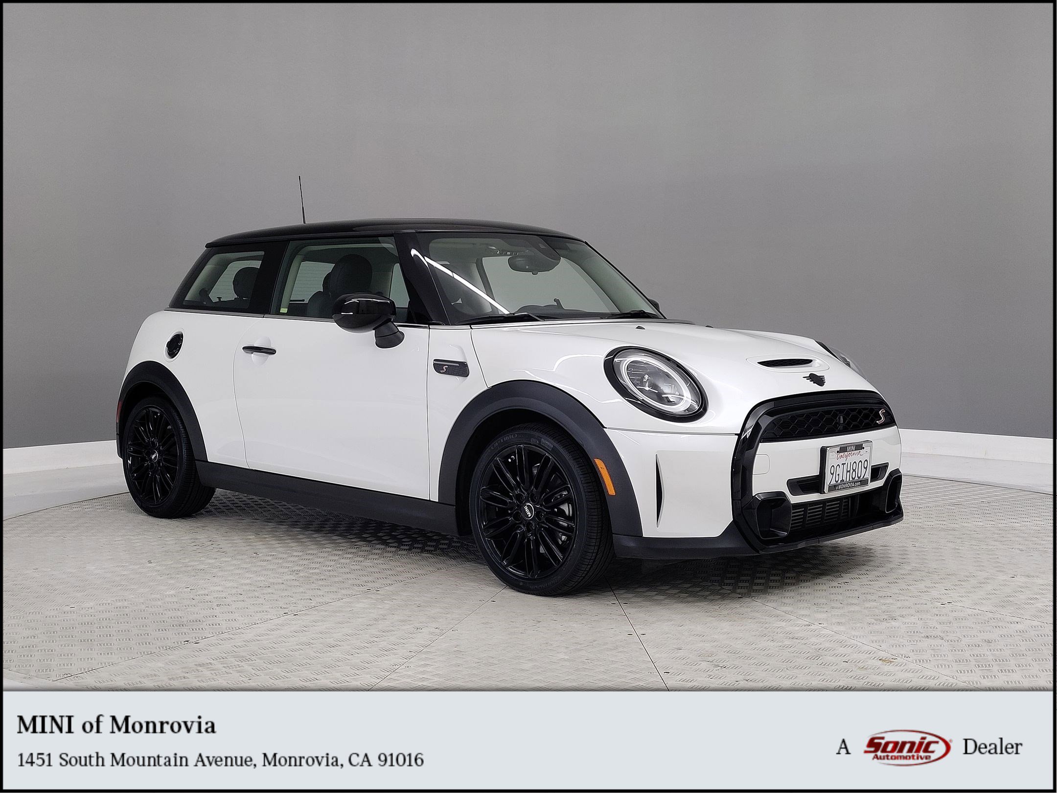2024 MINI Hardtop 2 Door S's photo
