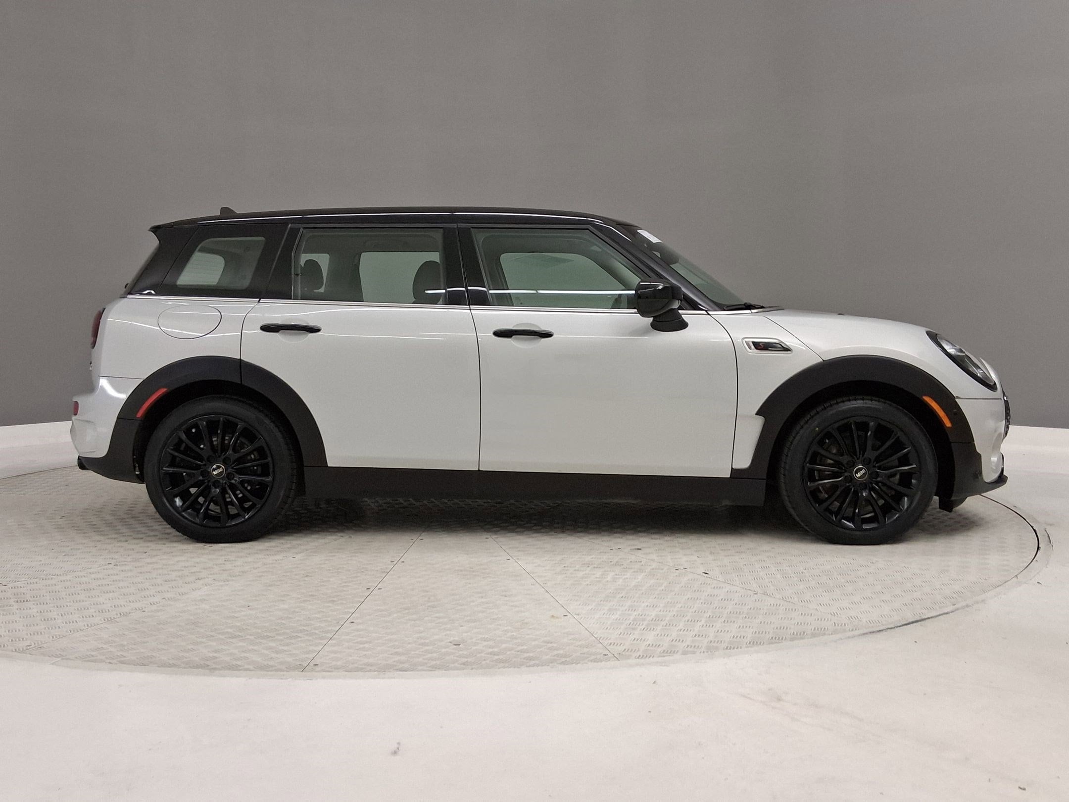 2023 MINI Clubman Cooper S photo 5
