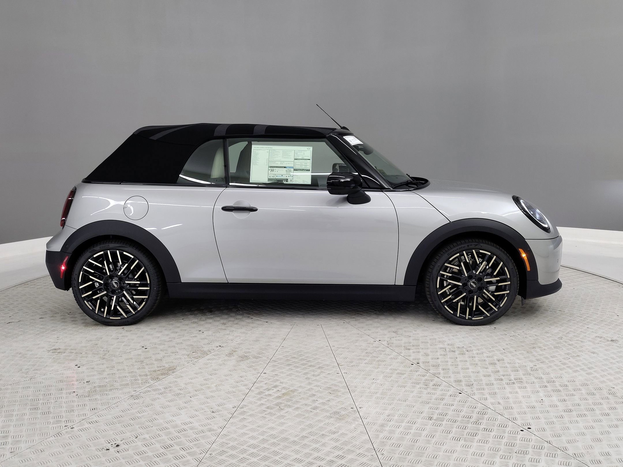 2026 Mini Cooper Convertible Iconic photo 2