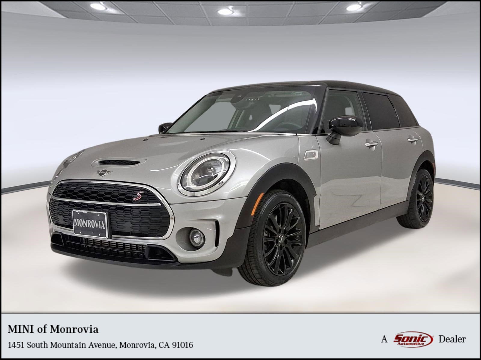 2024 MINI Clubman Cooper S's photo
