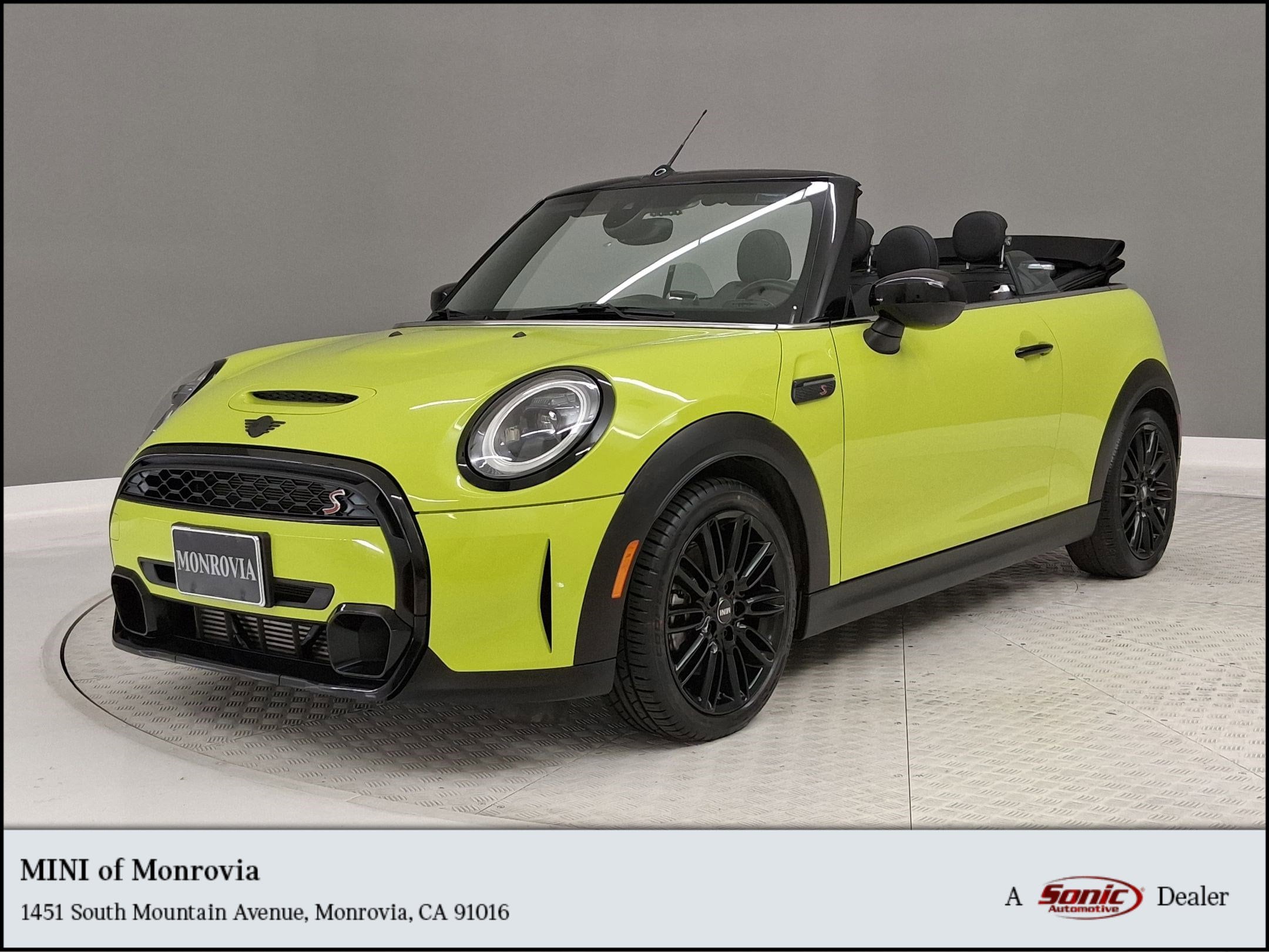 2023 MINI Convertible Cooper S's photo
