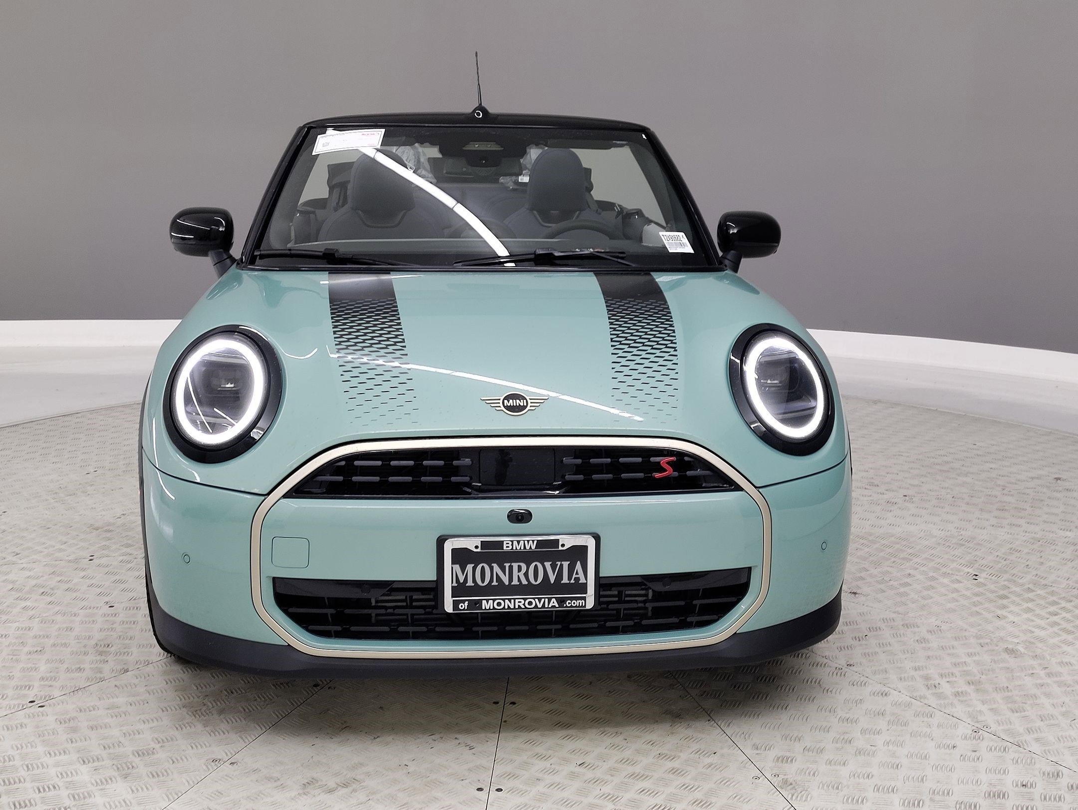2026 Mini Cooper Convertible Iconic photo 4