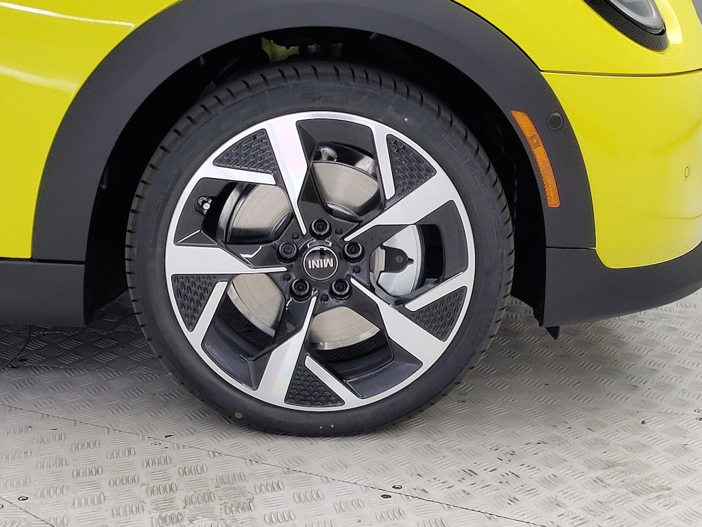 New 2026 MINI 4 Door Signature Plus Hatchback