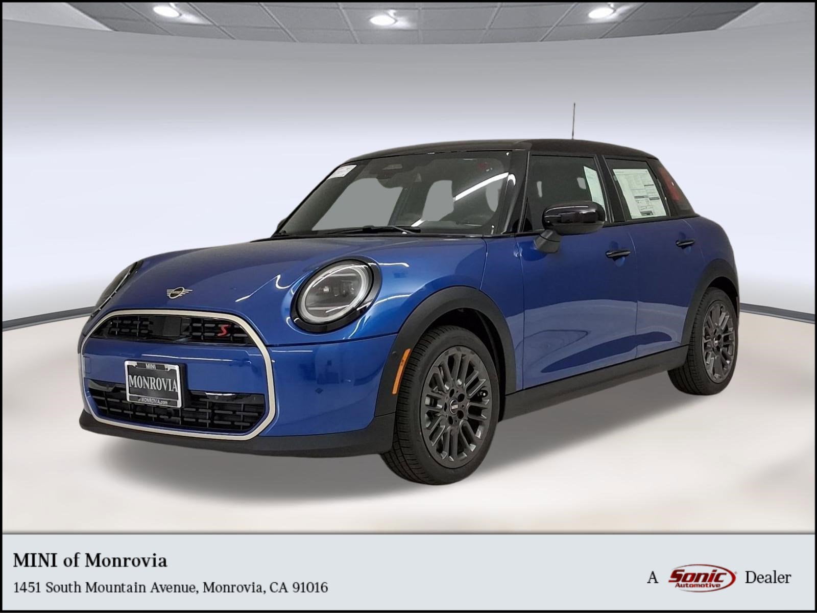 2026 MINI Hardtop Cooper S's photo