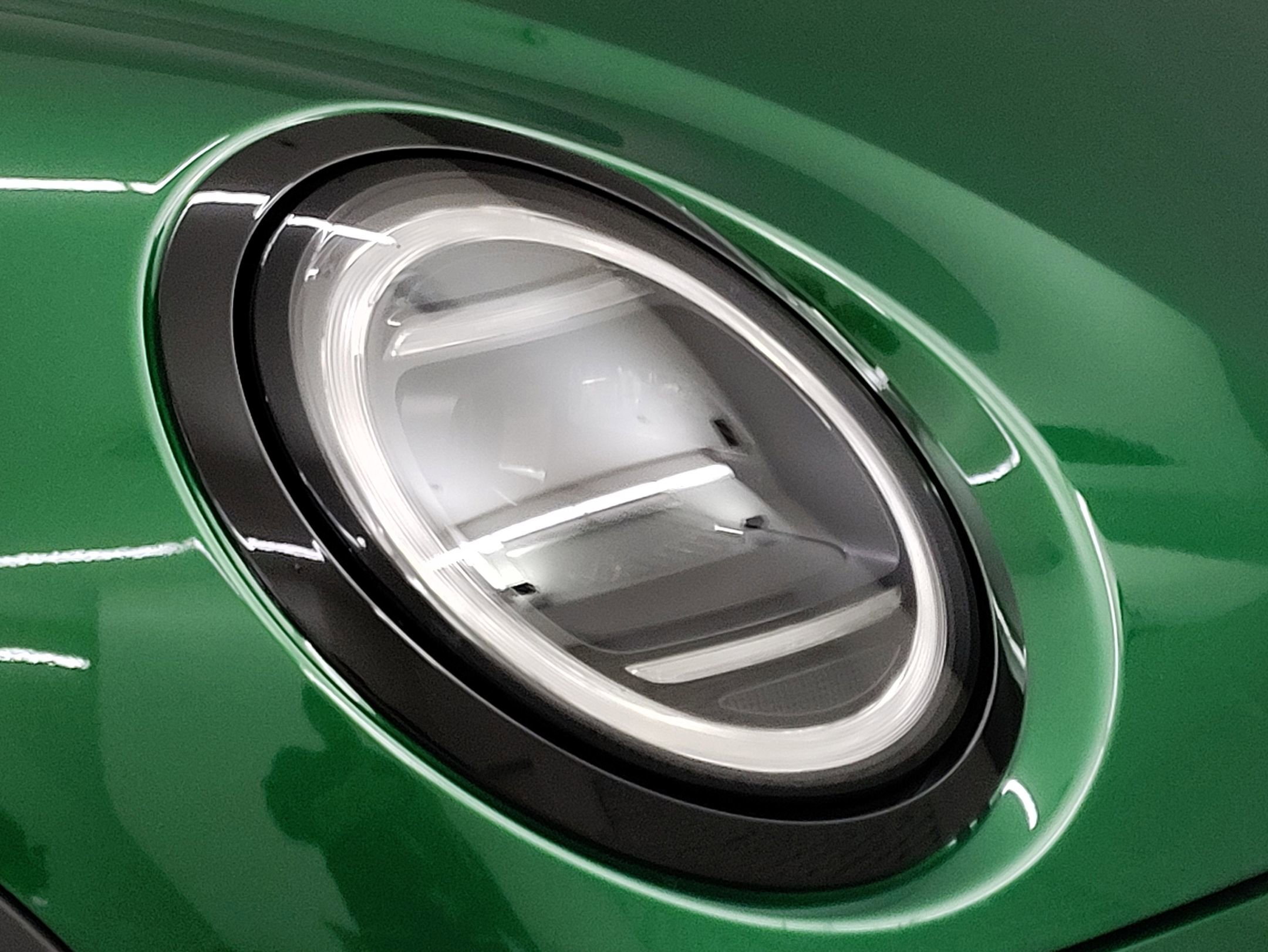 2026 Mini Cooper S Iconic photo 3