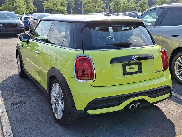 2023 Mini Cooper 2 Door Hardtop Signature photo 4