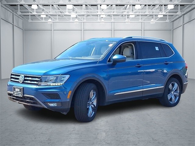 2020 Volkswagen Tiguan SEL photo 2