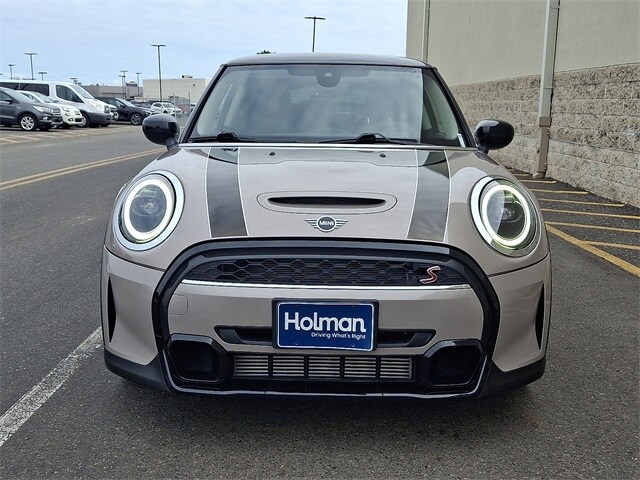 2024 Mini Cooper 2 Door Hardtop Signature photo 2