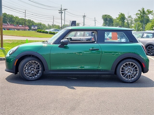 2025 Mini Cooper 2 Door Hardtop Signature photo 4