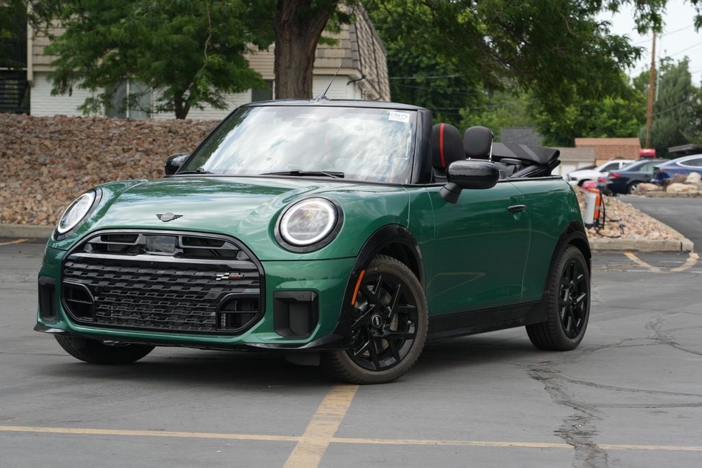 2026 MINI Convertible Cooper S's photo