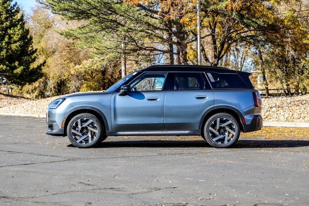 New 2026 MINI Countryman Iconic SUV