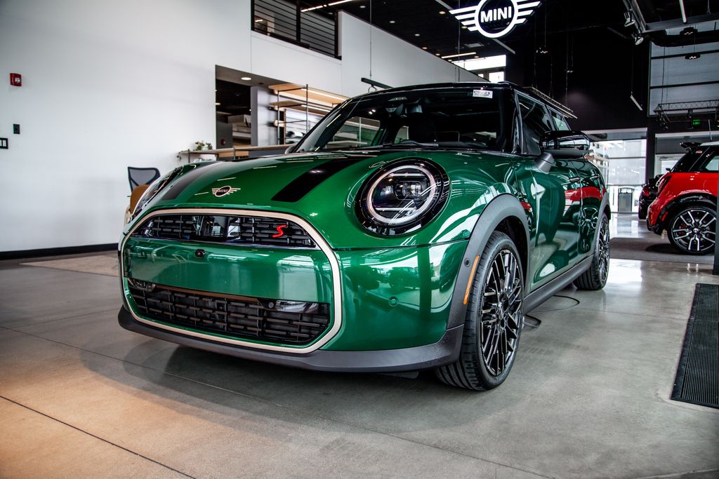 2026 MINI Hardtop Cooper S's photo