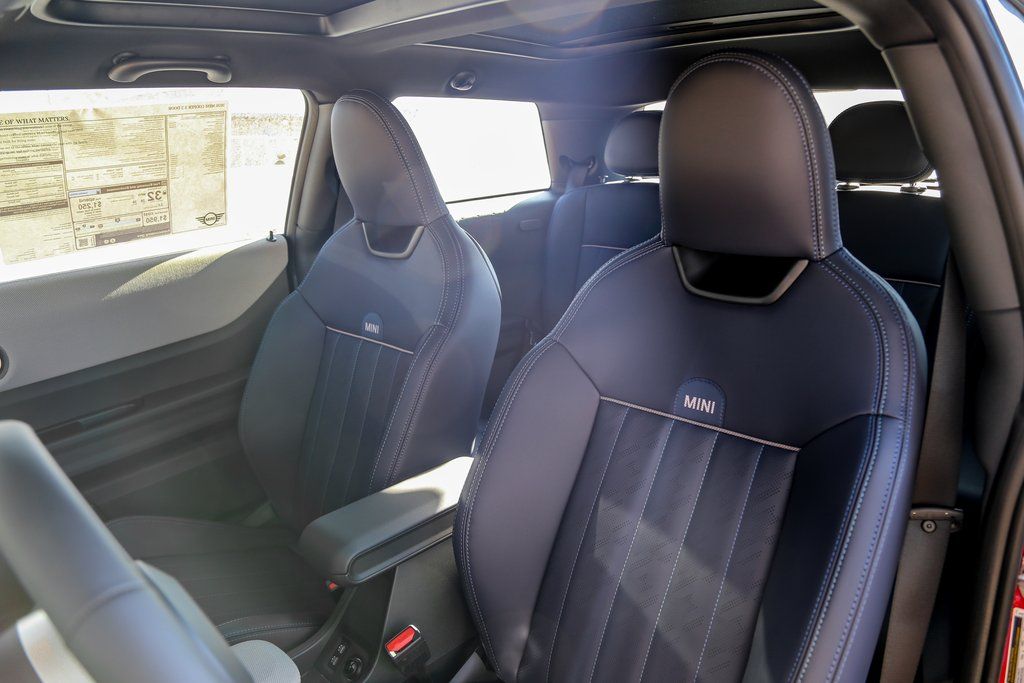 2026 MINI Hardtop 2 Door S - Photo 17