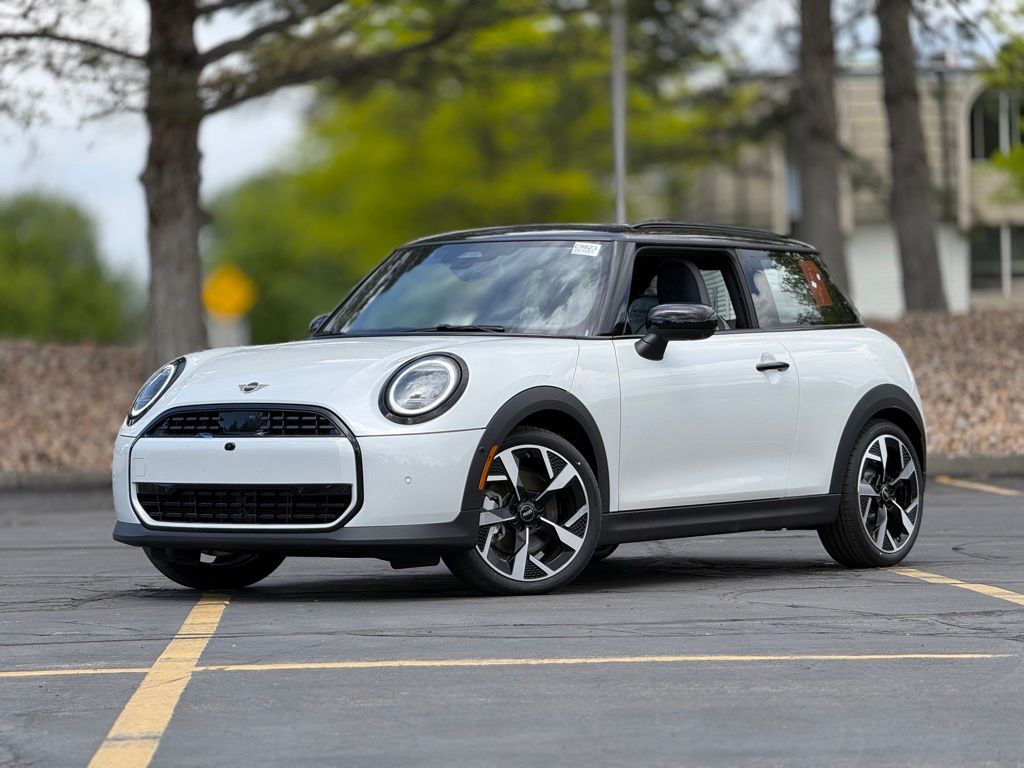 2026 MINI Hardtop's photo