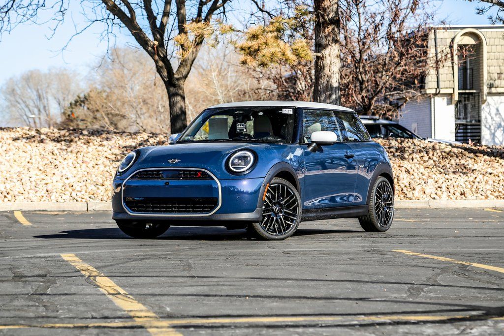 2026 MINI Hardtop Cooper S's photo