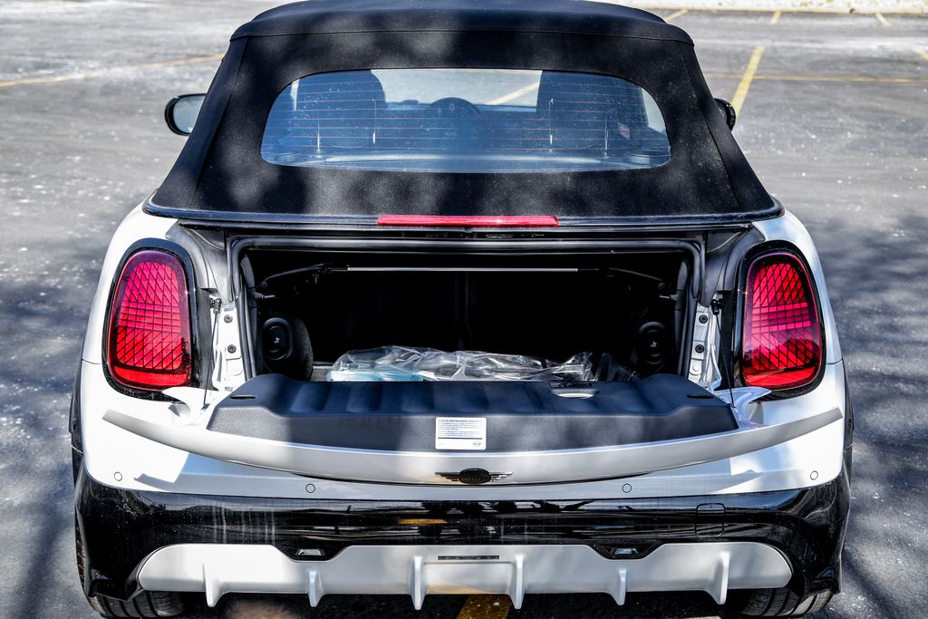 2026 MINI Convertible S - Photo 23