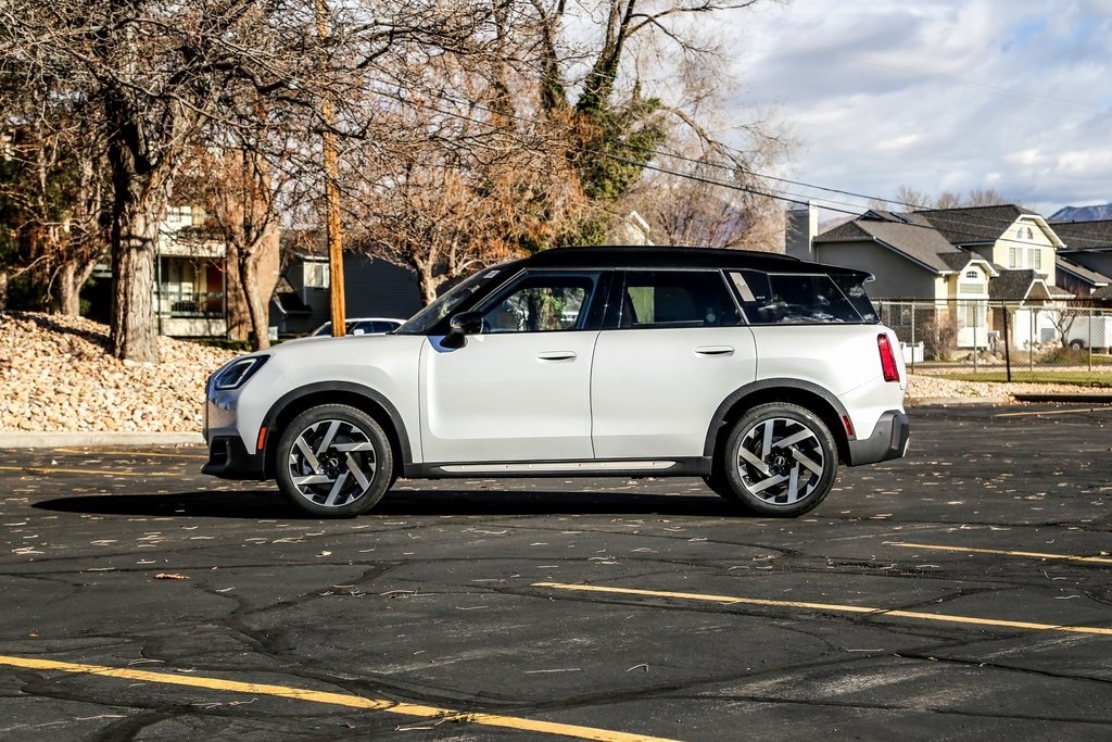 New 2026 MINI Countryman Iconic SUV