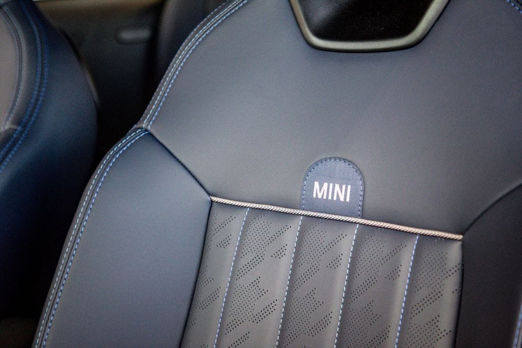 2026 MINI Hardtop 2 Door S - Photo 17