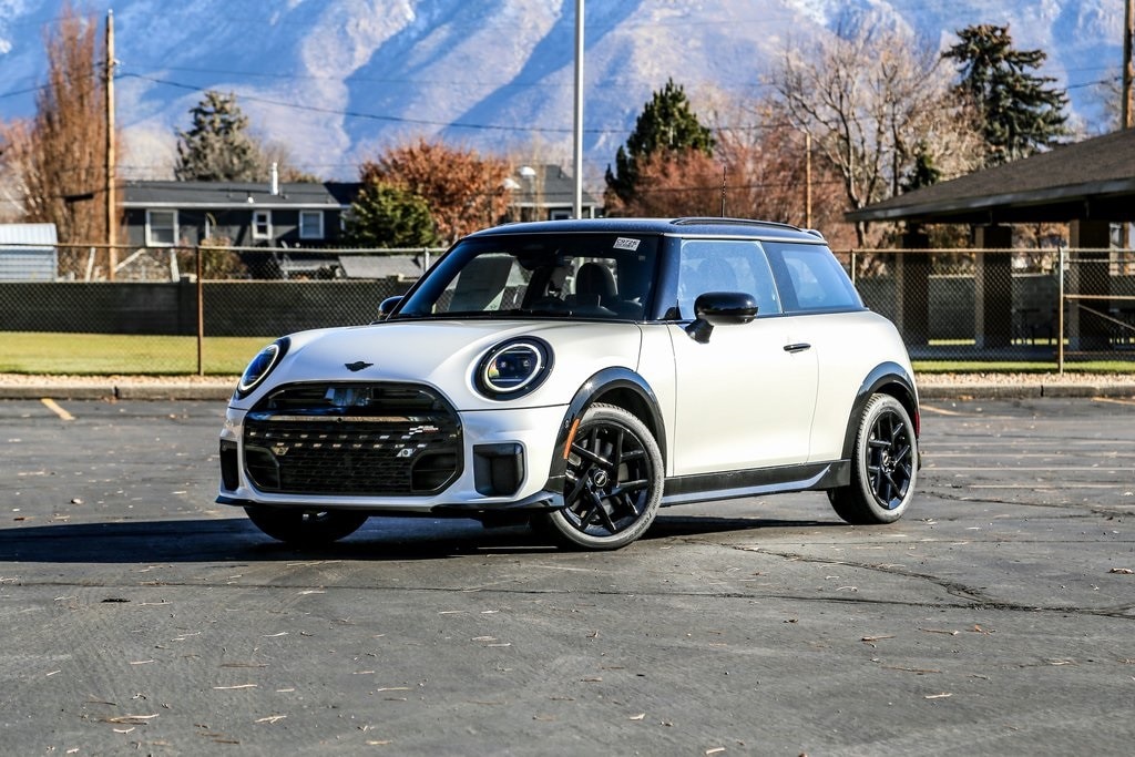 2026 MINI Hardtop 2 Door S's photo