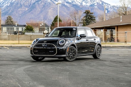 2026 MINI 4 Door Iconic Hatchback