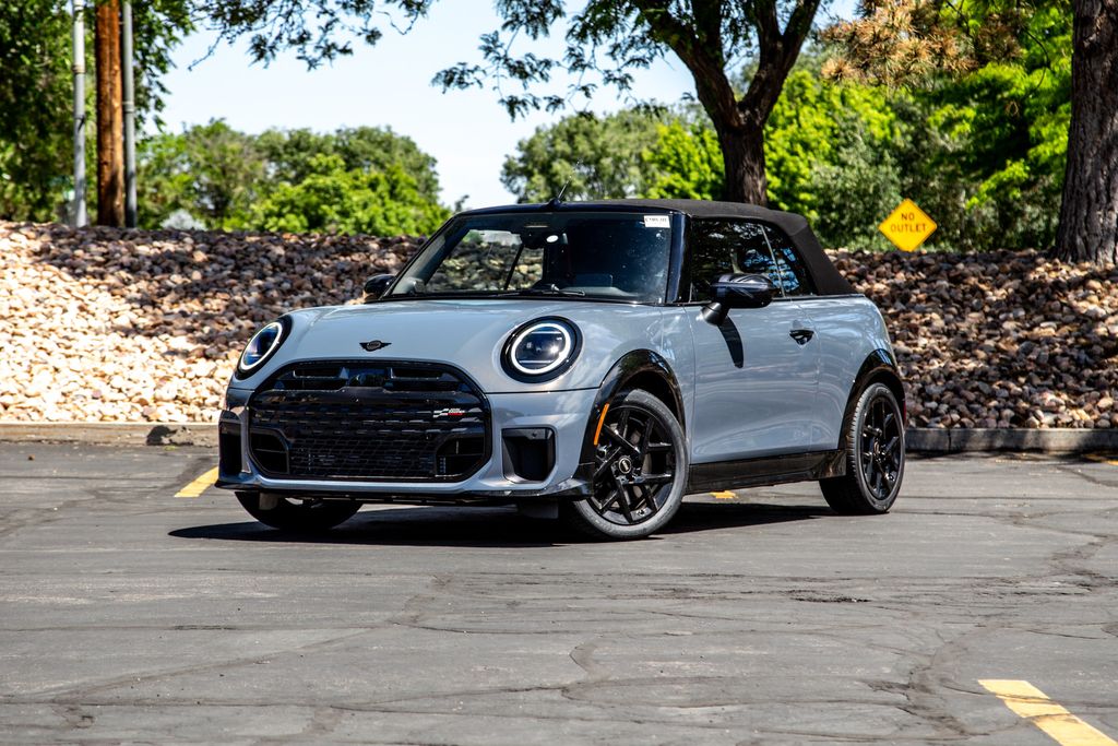 2026 MINI Convertible Cooper S's photo