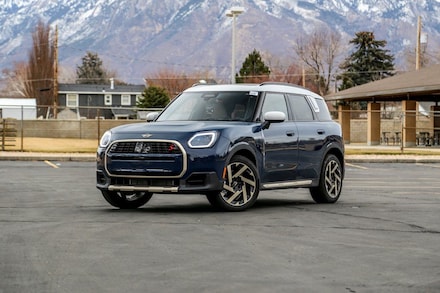2026 MINI Countryman Iconic SUV